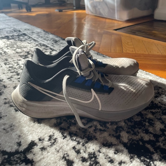 Nike Pegasus 38 Size 9.5 Men’s Running Shoes - Picture 1 of 4